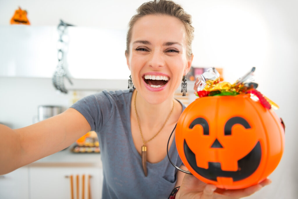 Treats Without the Tricks: Keep Your Smile Safe This Halloween